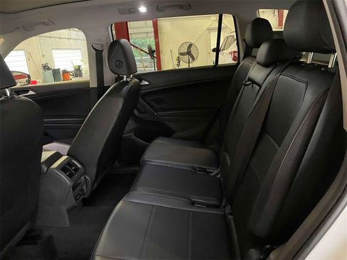 Used 2020 Volkswagen Tiguan SEL image 12