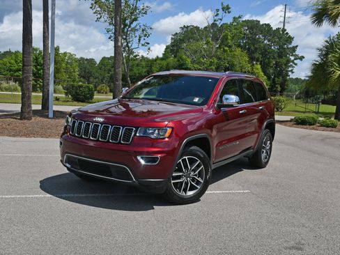Used 2022 Jeep Grand Cherokee Limited AWD/4WD image 6