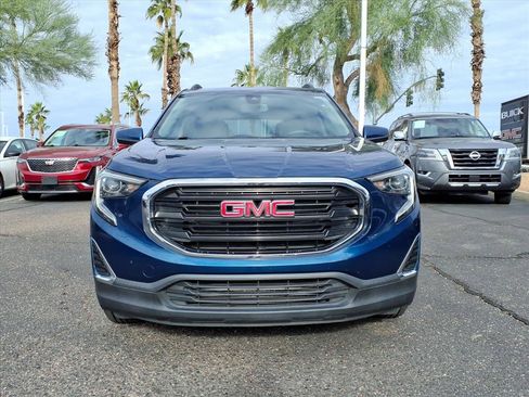 Used 2020 GMC Terrain SLE w/ Driver Convenience Package image 2