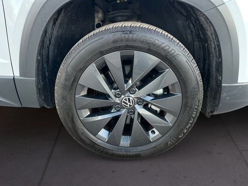 Used 2024 Volkswagen Taos S image 18