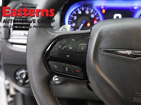 Used 2023 Chrysler 300 S RWD image 15