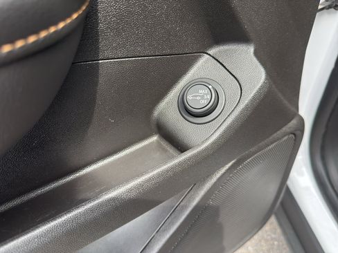 Used 2019 GMC Terrain SLT w/ Preferred Package FWD image 28