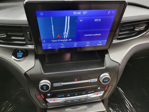 Used 2020 Ford Explorer XLT w/ Equipment Group 202A image 7