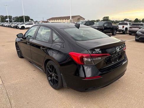 Used 2024 Honda Civic Sport image 5