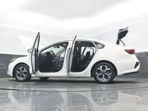Used 2021 Kia Forte LXS FWD image 41