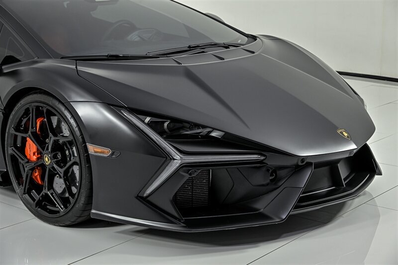 Used 2024 Lamborghini Revuelto AWD/4WD image 3