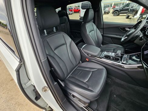Used 2025 Audi Q7 3.0T Premium Plus AWD/4WD image 33
