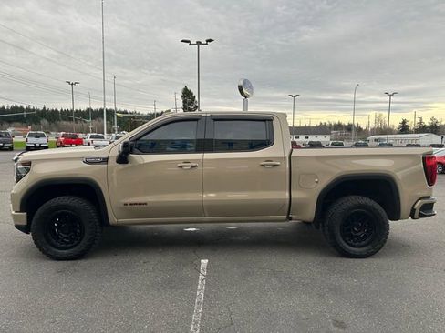 Used 2022 GMC Sierra 1500 AT4 w/ AT4 Premium Package image 5