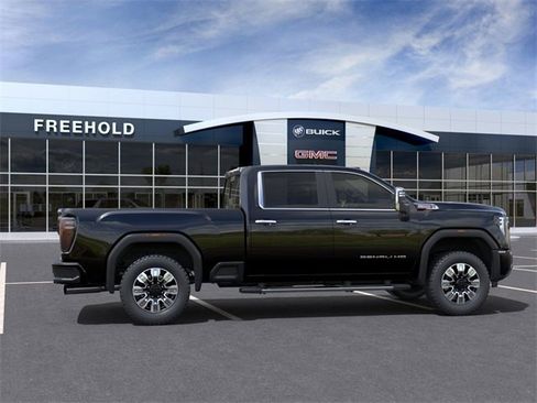 New 2025 GMC Sierra 2500 Denali w/ Denali Reserve Package image 5