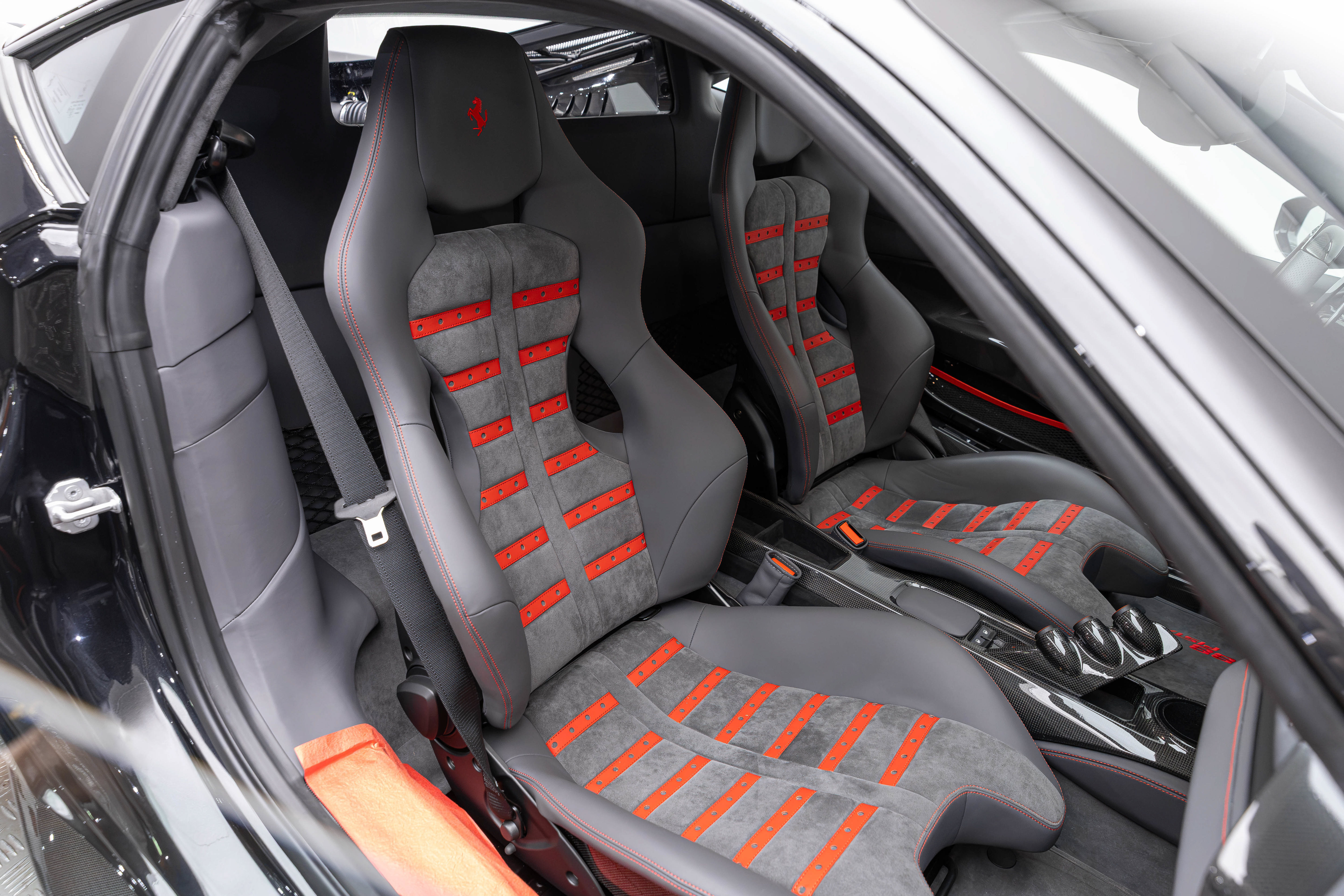 Used 2019 Ferrari 488 Pista Coupe RWD image 47