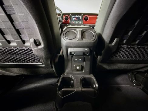 Used 2022 Jeep Wrangler Unlimited Rubicon image 33