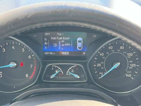 Used 2015 Ford Focus SE w/ Equipment Group 201A image 19