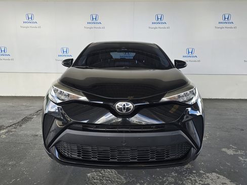 Used 2022 Toyota C-HR XLE image 28