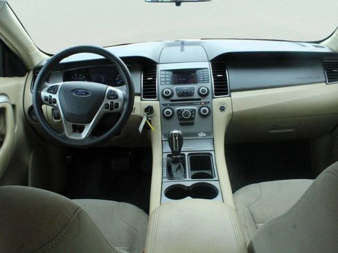 Used 2018 Ford Taurus SE image 6