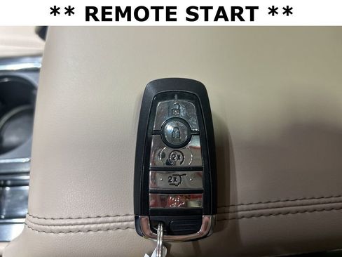 Used 2021 Lincoln Corsair Reserve w/ Equipment Group 201A image 19