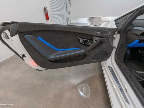 Used 2024 Lamborghini Huracan Tecnica RWD image 36