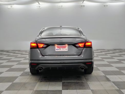 Used 2023 Nissan Altima 2.5 SV w/ SV Premium Package AWD/4WD image 10