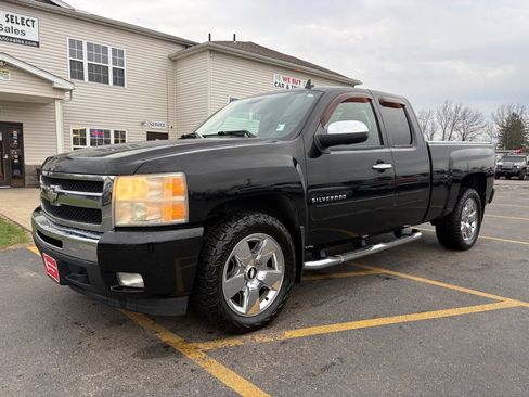 Used 2011 Chevrolet Silverado 1500 LT w/ Regional Value Package image 2