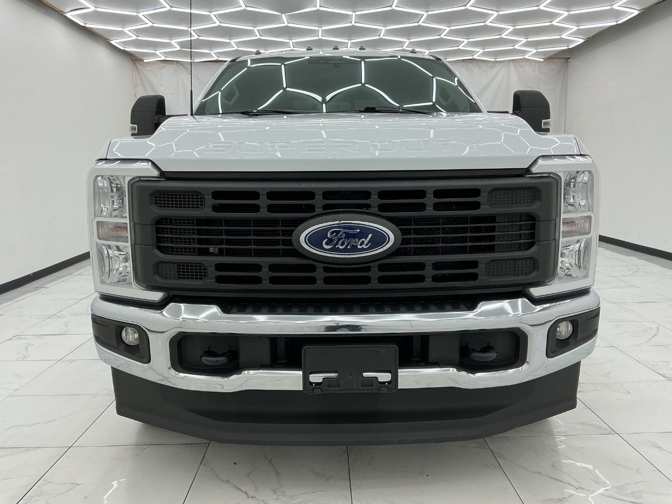 Used 2023 Ford F350 XL AWD/4WD image 5