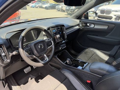 Used 2021 Volvo XC40 P8 Recharge w/ Advanced Package AWD/4WD image 29