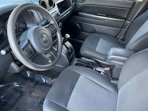 Used 2014 Jeep Patriot Sport image 8