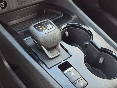 Used 2024 Nissan Rogue SV FWD image 11