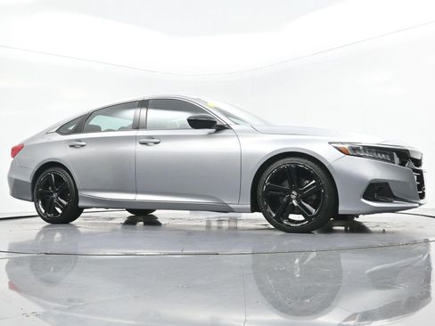 Used 2022 Honda Accord Sport image 41