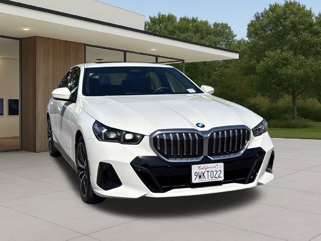 Used 2026 BMW 530i w/ M Sport Package RWD image 5