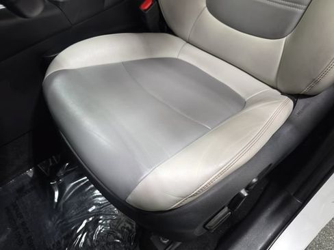 Certified 2021 Toyota RAV4 XLE Premium AWD/4WD image 24