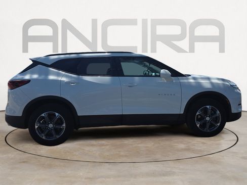 Used 2024 Chevrolet Blazer LT w/ Convenience Package FWD image 9