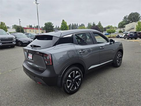 New 2025 Nissan Kicks SV w/ SV Premium Package image 6