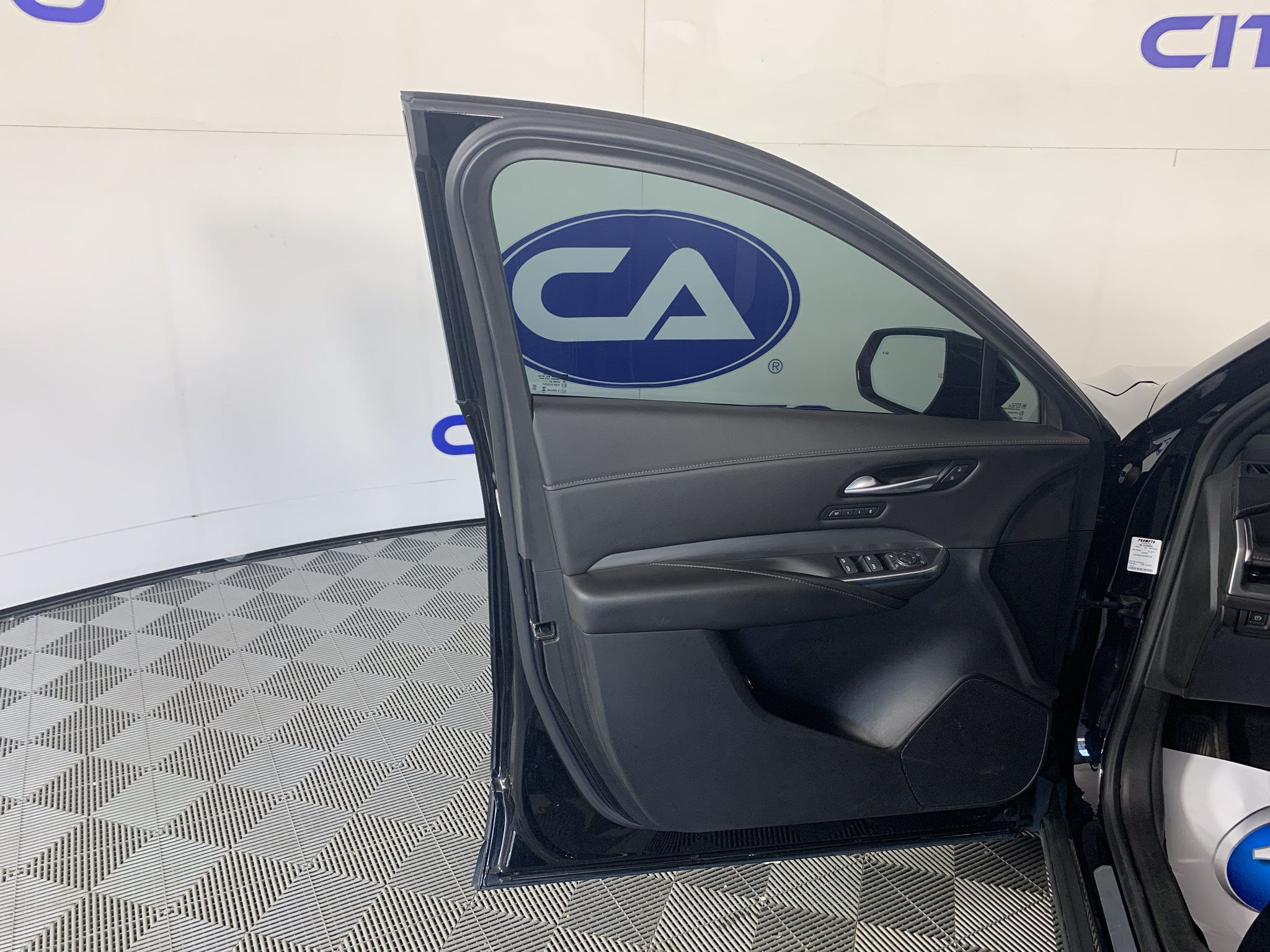 Used 2024 Cadillac XT4 Premium Luxury AWD/4WD image 13