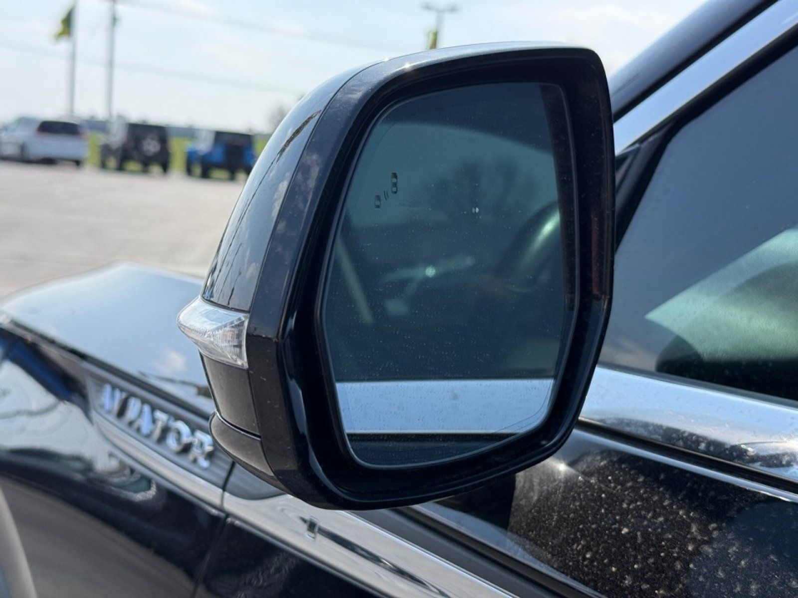 Used 2022 Lincoln Aviator AWD w/ Premium Package image 40