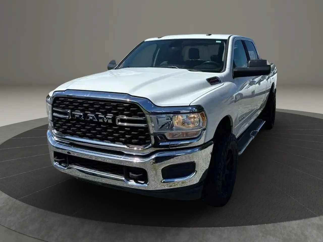 Used 2022 RAM 2500 Big Horn AWD/4WD image 1