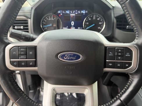 Used 2024 Ford Expedition XLT image 23