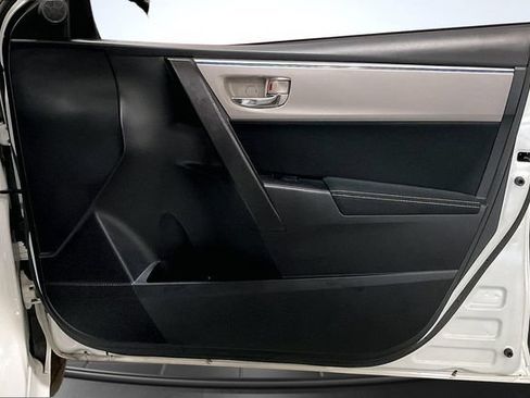 Used 2015 Toyota Corolla LE FWD image 24
