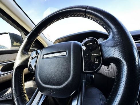 Used 2019 Land Rover Range Rover Velar S AWD/4WD image 18