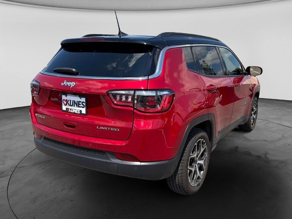 Used 2025 Jeep Compass Limited AWD/4WD image 9