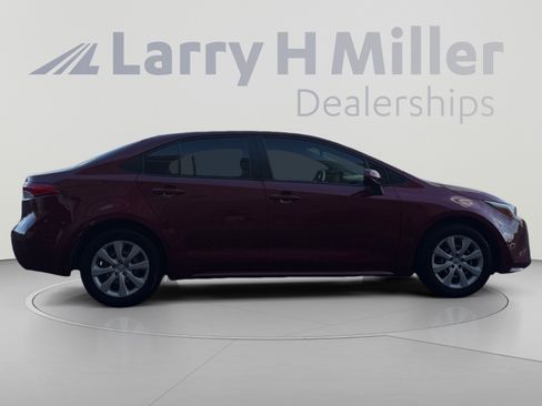 Used 2025 Toyota Corolla LE FWD image 6