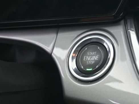 Used 2025 Chevrolet Trax LT FWD image 23