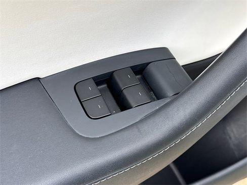 Used 2021 Tesla Model 3 Long Range image 20