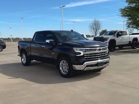 Used 2023 Chevrolet Silverado 1500 LTZ image 3