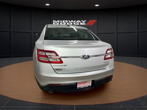 Used 2016 Ford Taurus Limited FWD image 6