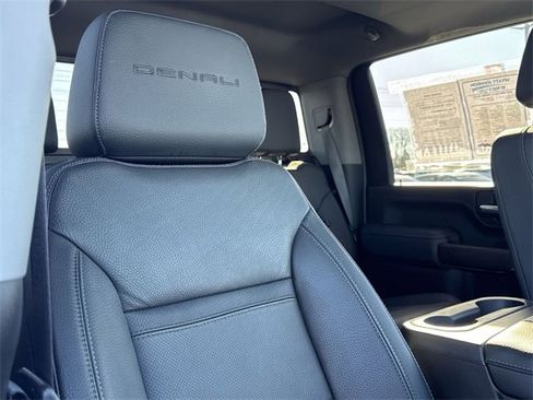 Used 2023 GMC Sierra 2500 Denali w/ Denali Ultimate Package image 25