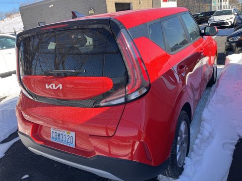 Used 2024 Kia Soul LX w/ Option Group 015 image 4