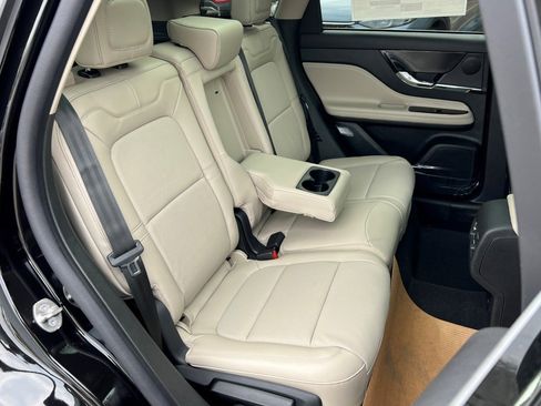 New 2026 Lincoln Corsair Reserve image 13