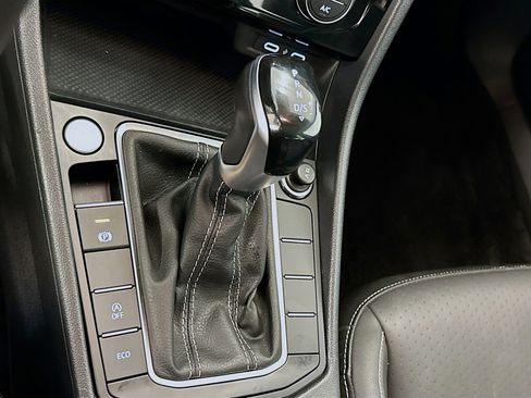 Used 2024 Volkswagen Jetta SE image 24