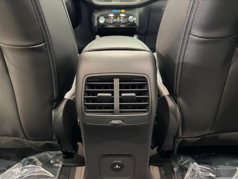 New 2026 Ford Escape SE FWD image 10