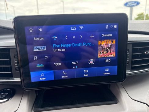 Used 2024 Ford Explorer XLT w/ Equipment Group 202A AWD/4WD image 35
