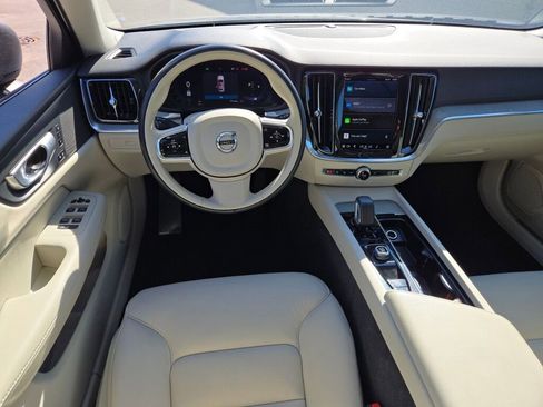 Used 2024 Volvo V60 B5 Cross Country Plus image 21